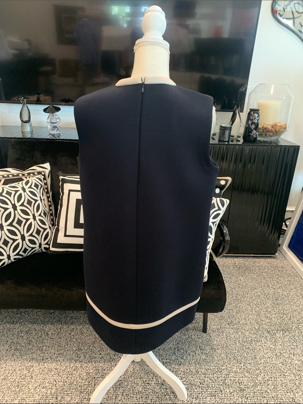 NWT MaxMara Navy Shift Dress with Contrast Hem and Patch Pockets. XL - Picture 4 of 9